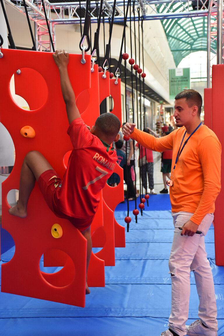Parcours ninja événementiel en centre commercial — photo 17